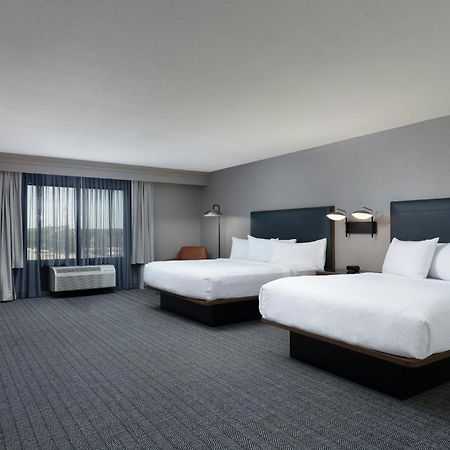 Courtyard By Marriott Wichita At Old Town Hotel Exterior photo