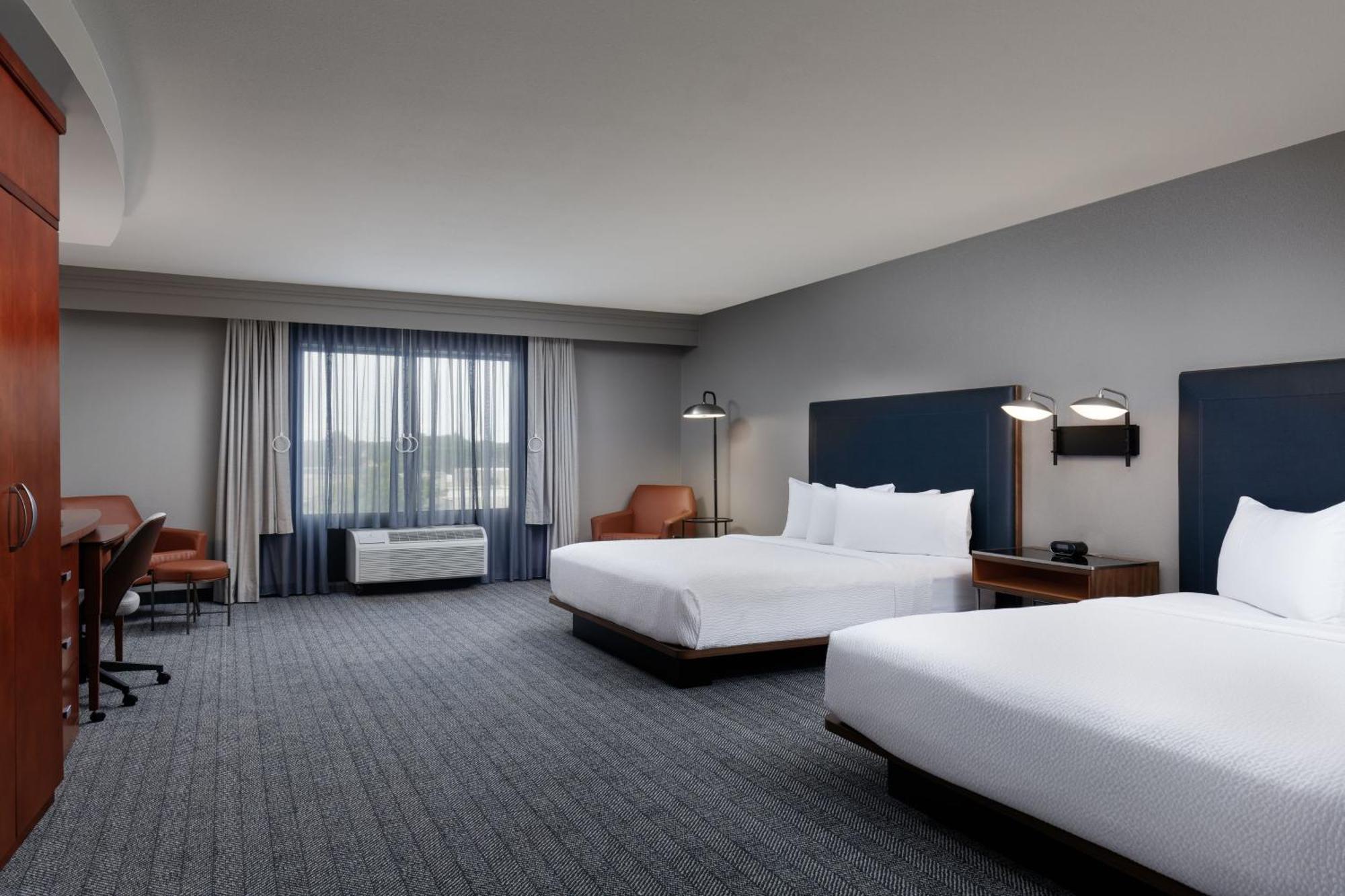 Courtyard By Marriott Wichita At Old Town Hotel Exterior photo