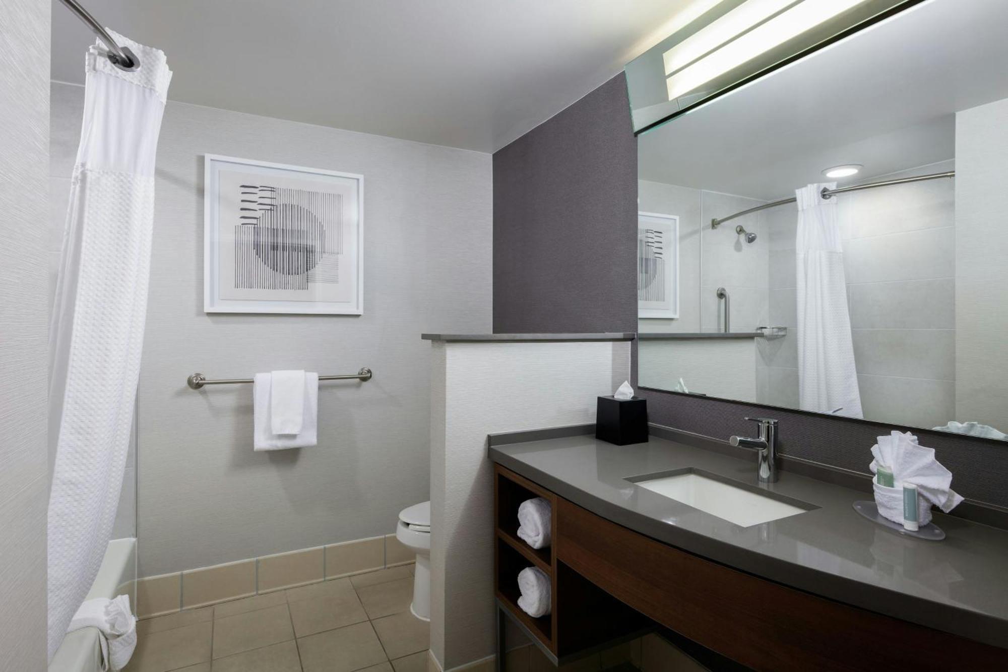 Courtyard By Marriott Wichita At Old Town Hotel Exterior photo